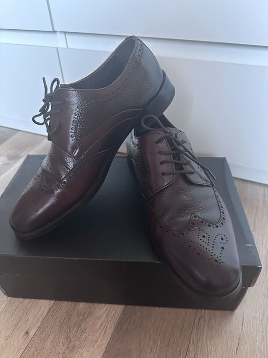 Pantofi eleganți bărbați