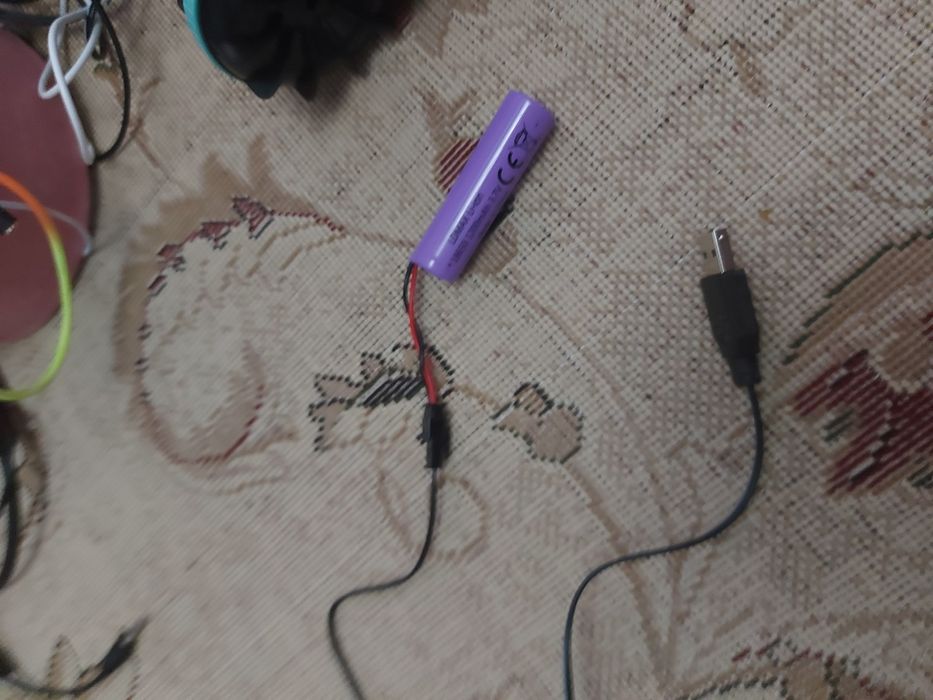 Тгрущка машинка вездеход