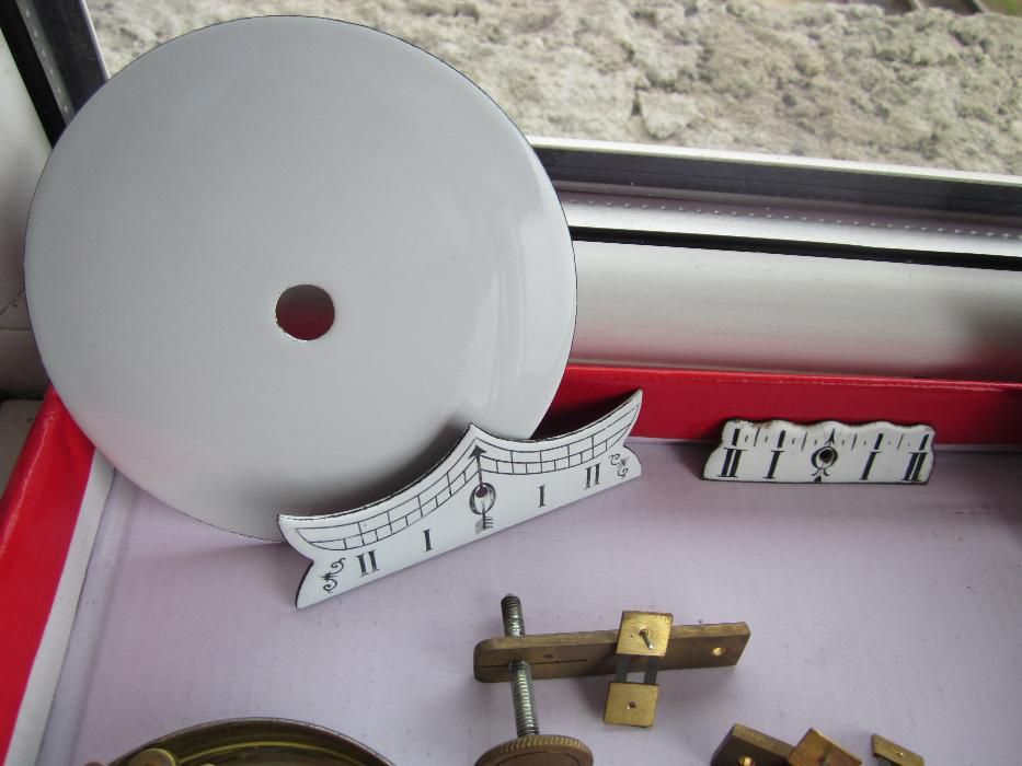 Piese pentru ceasuri de perete