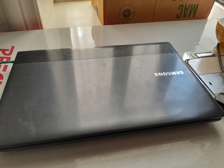 Notbuk  Windows 7  core i5  barcha kerakli malumotlar pastda tel raqam