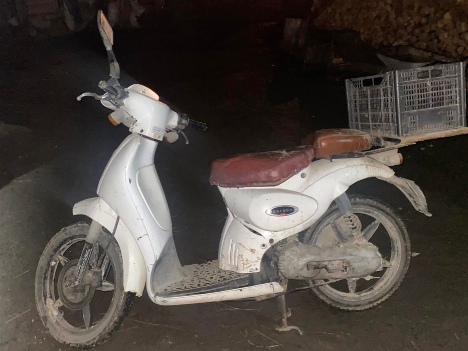 De vanzare atv si scuter Aprilia Scarabelo