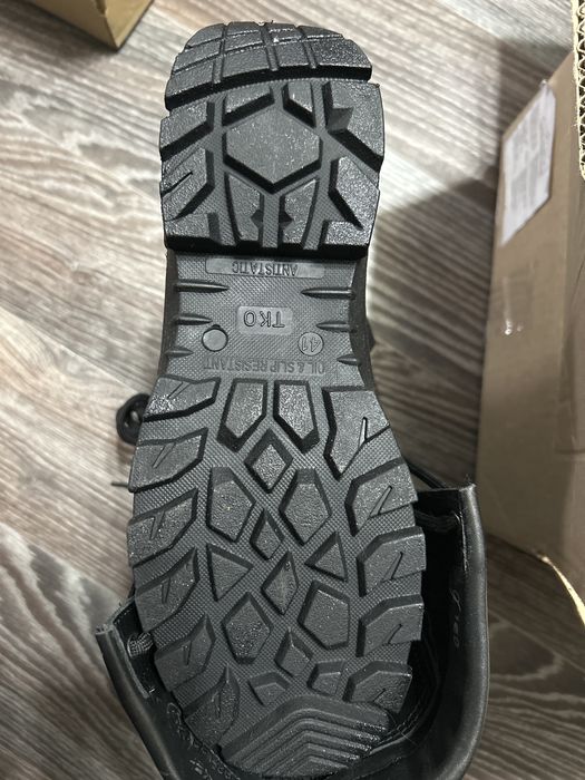 Продам берцы лето