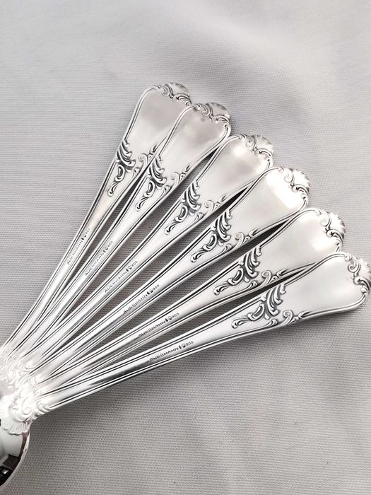 Tacamuri din argint masiv 800 Auerhahn nefolosite pentru 12 persoane