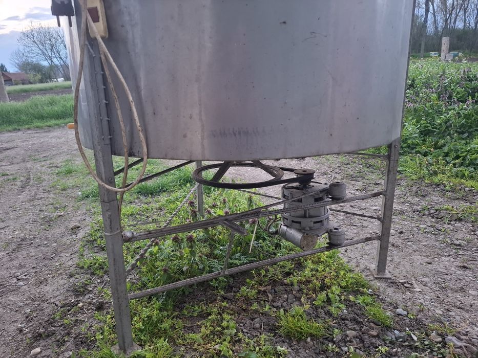 24 рамкова центрофуга за мед