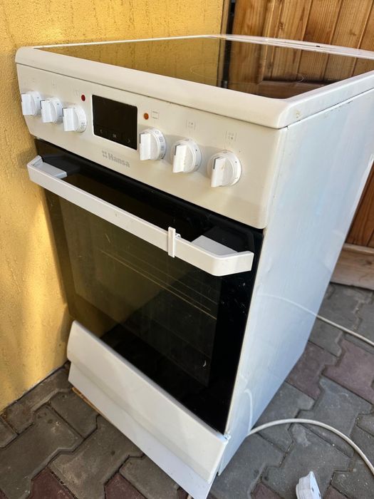 Masina de gatit cu plita electrica vitroceramica si cuptor