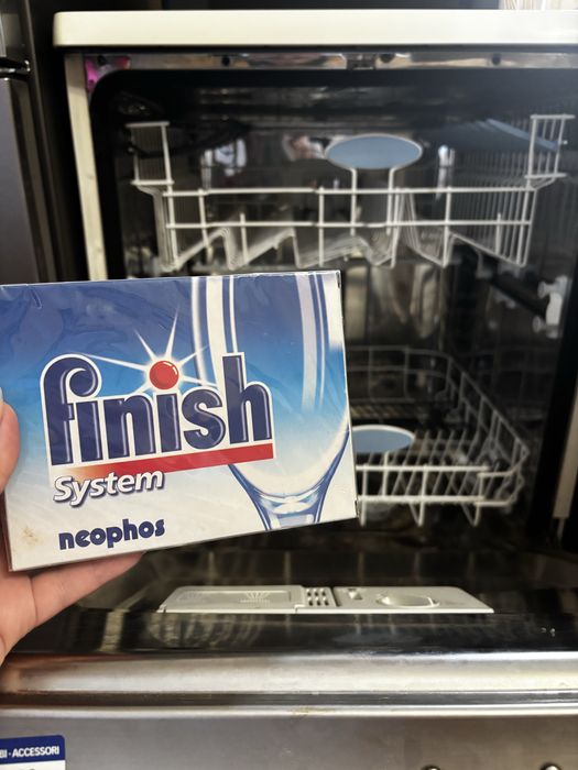 Продам посудомоечную машину