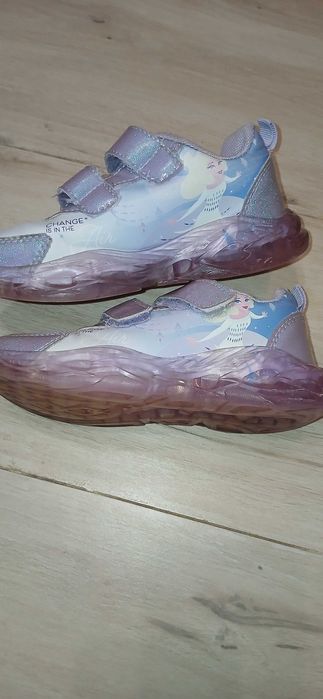 Детски светещи маратонки 29 номер