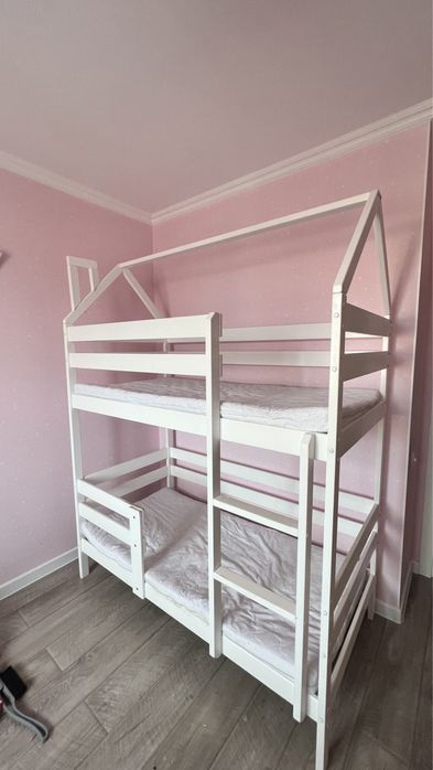 Кровать детская двухярусная