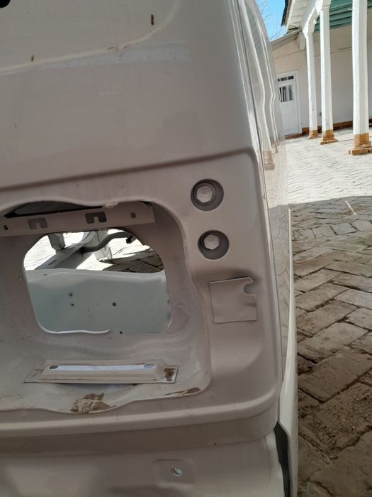 Лабо Дамаска олди чап эшик радной