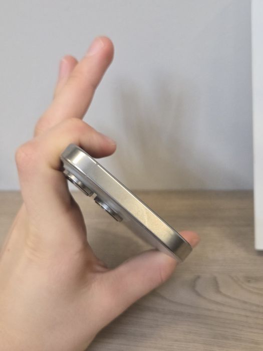 Айфон 16 про 90акб