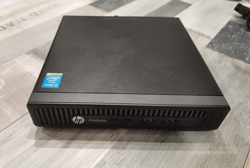 HP PRO DESK компютър