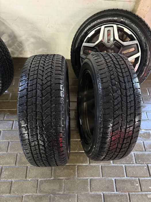 Колесо комплект в сборе на Hundai Santafe r 19