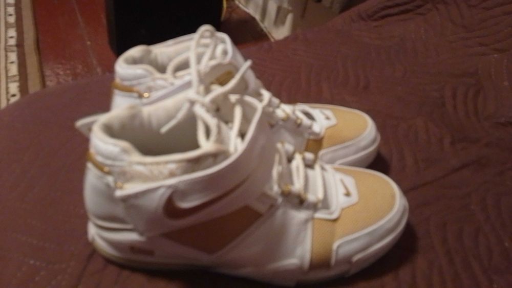 Мъжки маратонки Nike Lebron