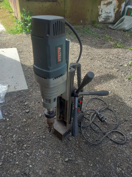 Продам магнитный дрель