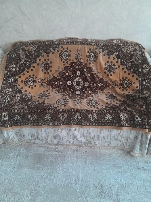 Пледы  на диван и кресла