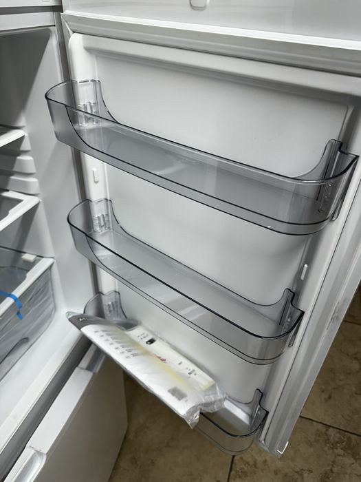 Ящик, панель, резина на холодильник