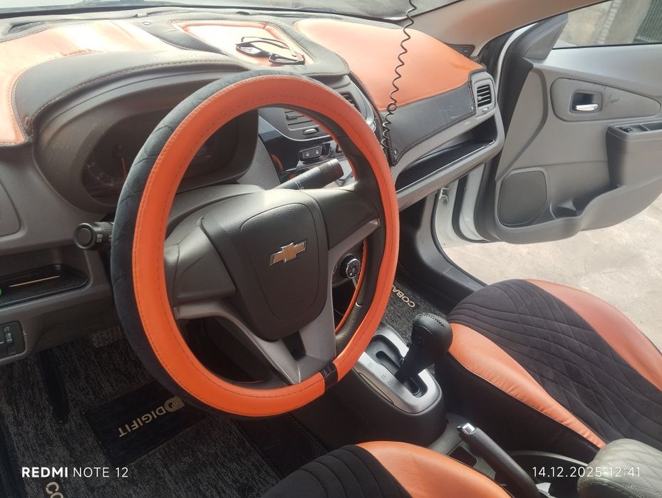 Kobalt sotiladi moshina toza