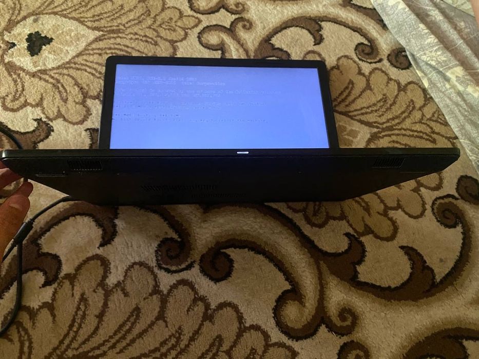 DELL rusumli noutbuk