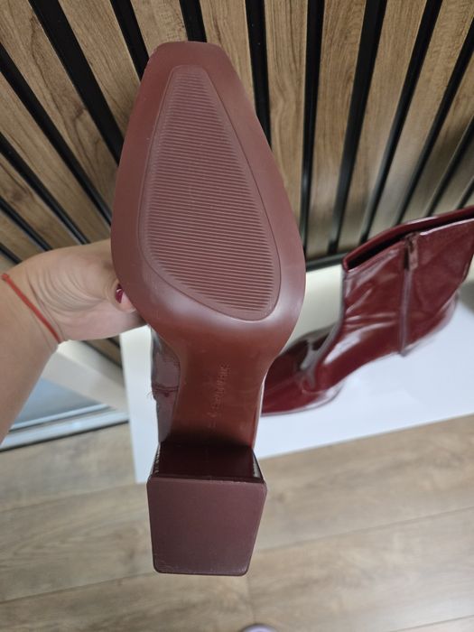 Бордо Обувки на ток