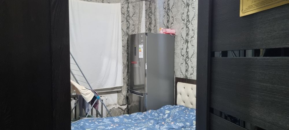 Продам 4 комнатную квартиру срочно