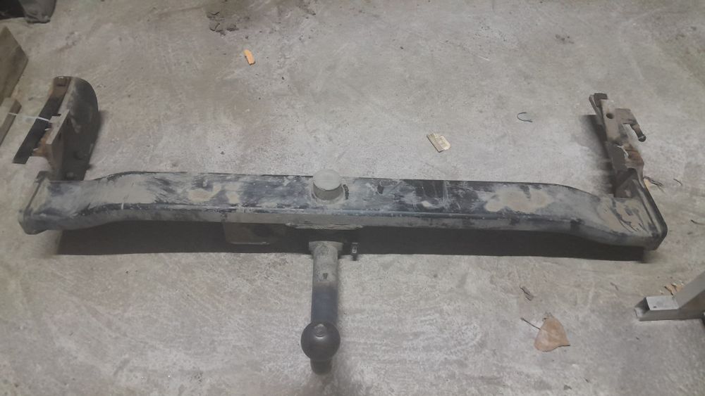 Продам фаркоп ниссан