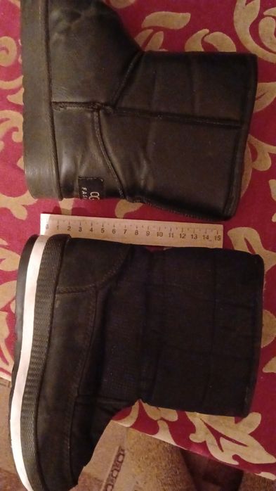 Продам детские  зимние сапоги.