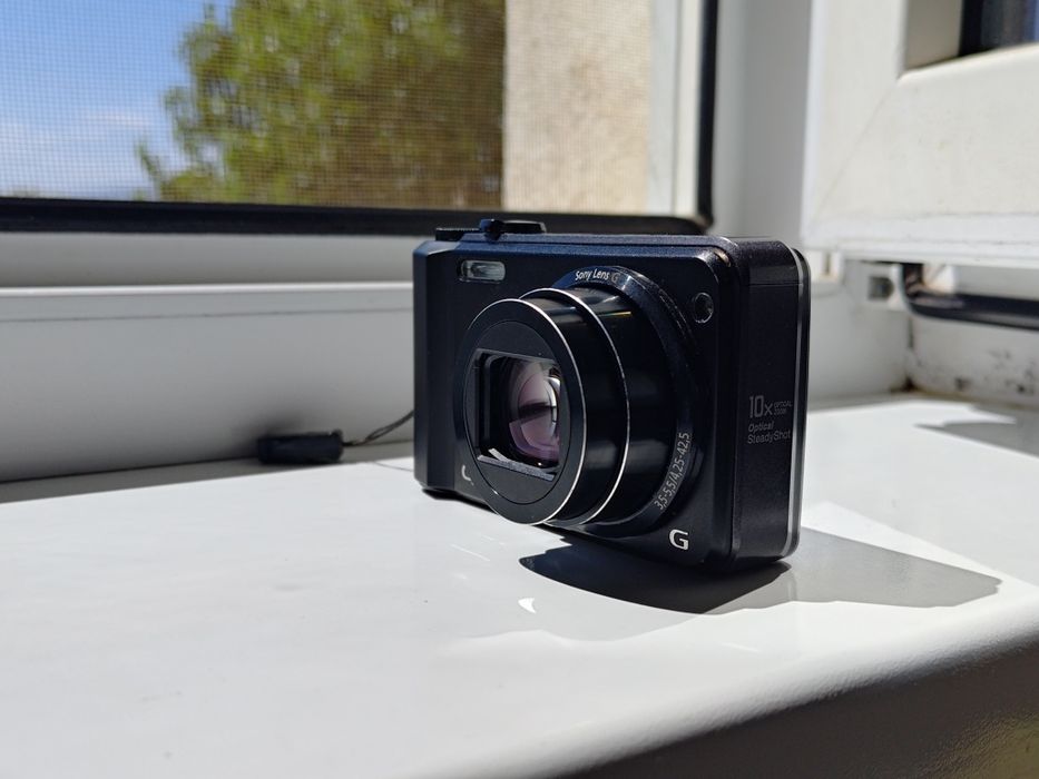 Sony DSC-H70 16.1 mp 10x zoom optic