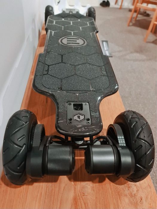 Электро скейт Evolve Hadean carbon