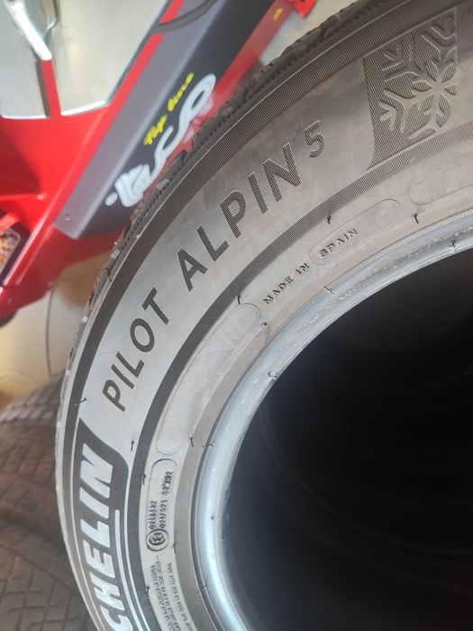 4бр.зимни гуми 235/55/17 Michelin