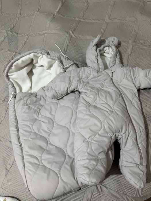 Продам комбинезон с люлькой