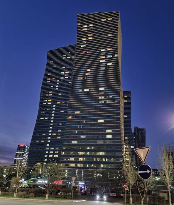 Ищем девушку для совместного проживания.