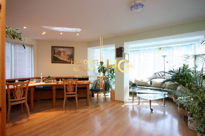 Продава се Къща в Балчик - 299 кв.м за 586 €/кв.м - Снимка #1