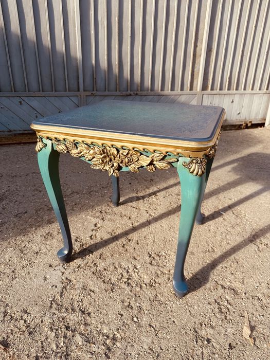 Луксозна декоративна маса – нео-бароков стил