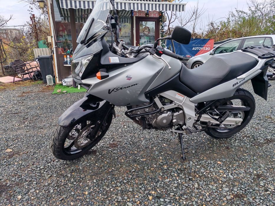 Suzuki V strom DL 650 2004 cash sau rate