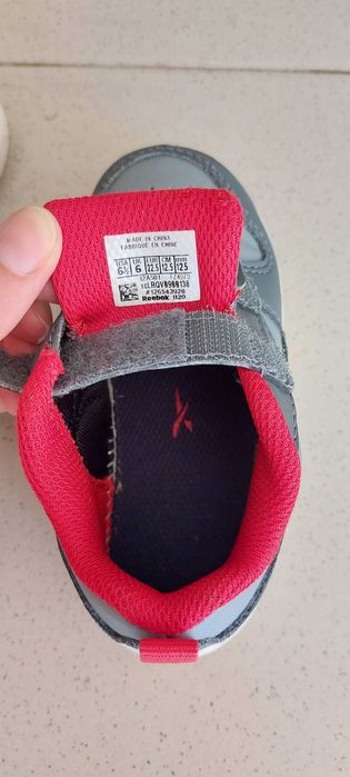 Маратонки Reebok номер 22,5