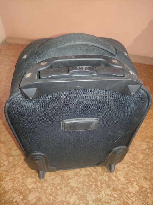 Куфар на колелца за ръчен багаж 40/30/20
