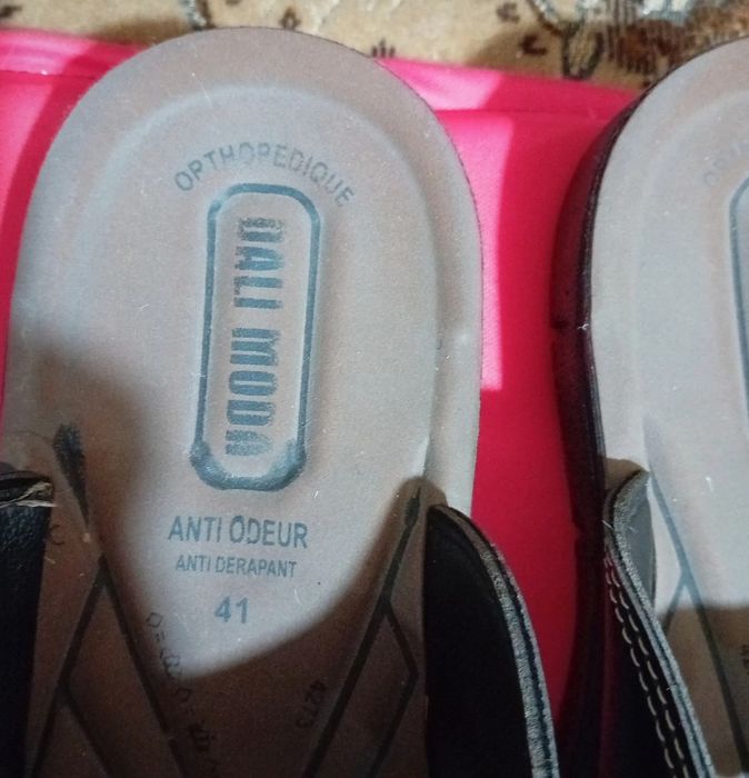 Slapi barbati cu talpa antiderapanta