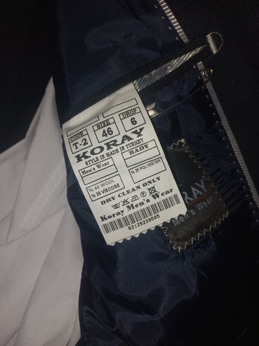 Продам костюм классический