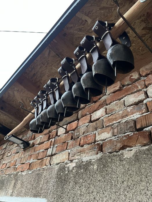 Хлопки, Чанове, Звънци