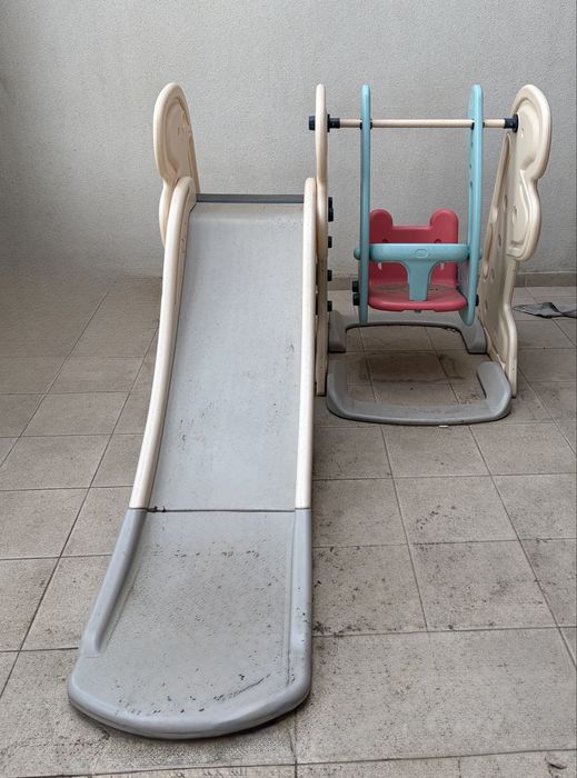Vând tobogan + leagăn copii
