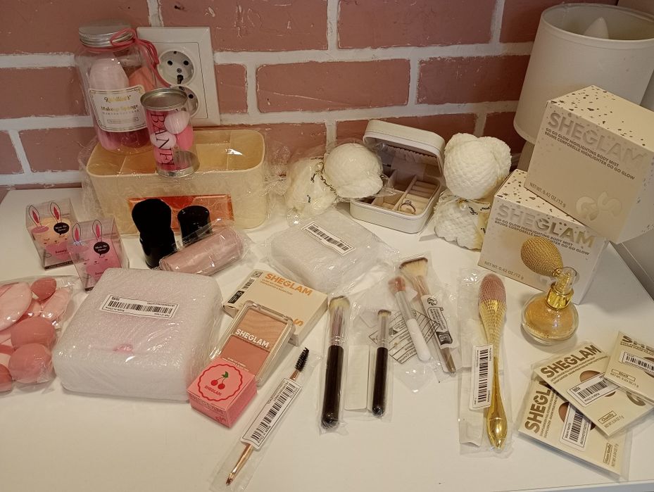 Sheglam cherry lip cream