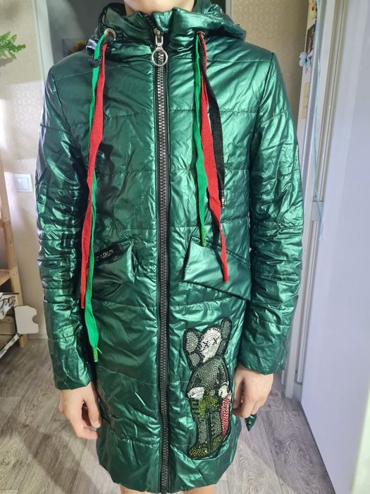 Продам куртку для девочки демисезонную