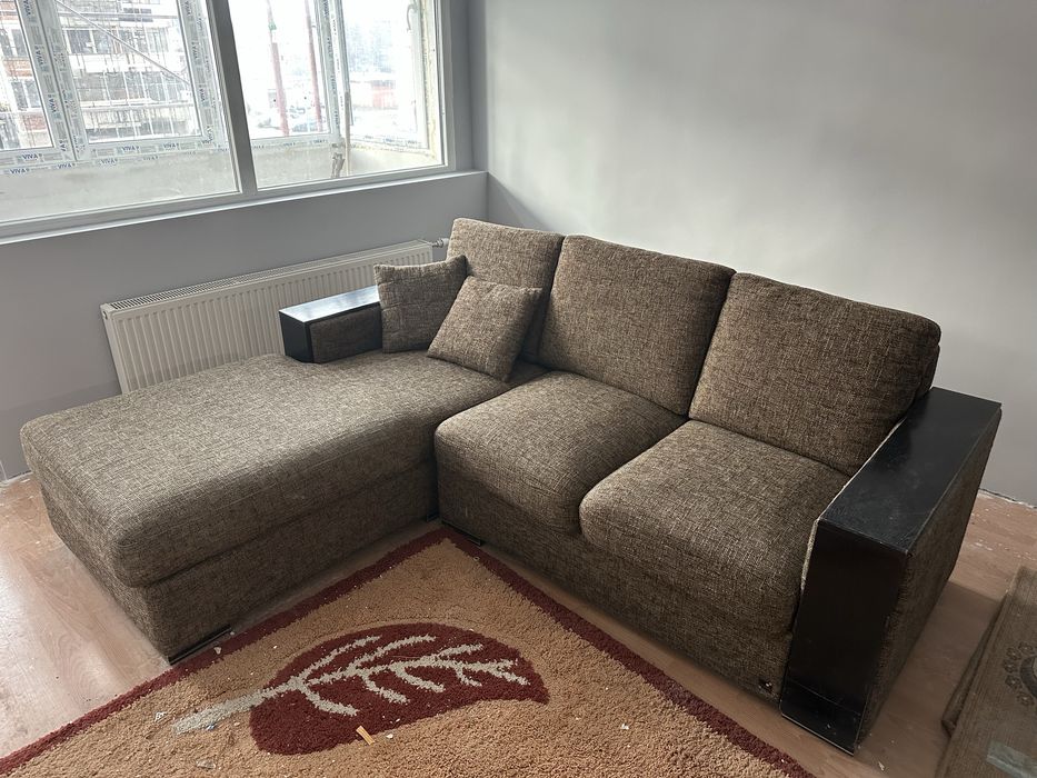 Разтегателен диван