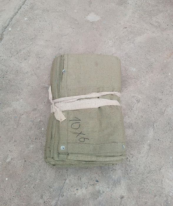 Тент бризентовый.