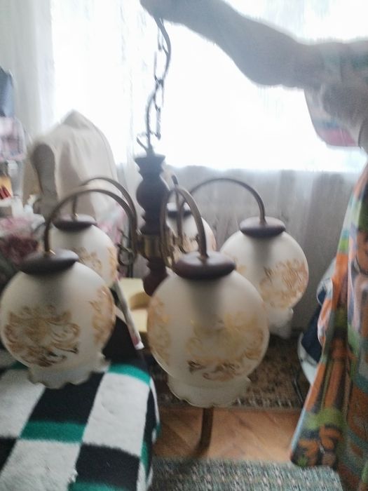 Candelabru modern și totuși de lux