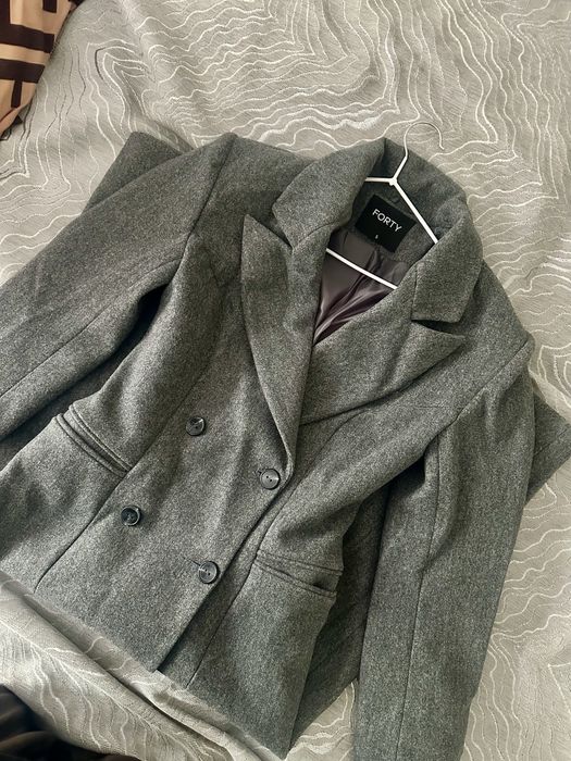 Продам стильную пальто