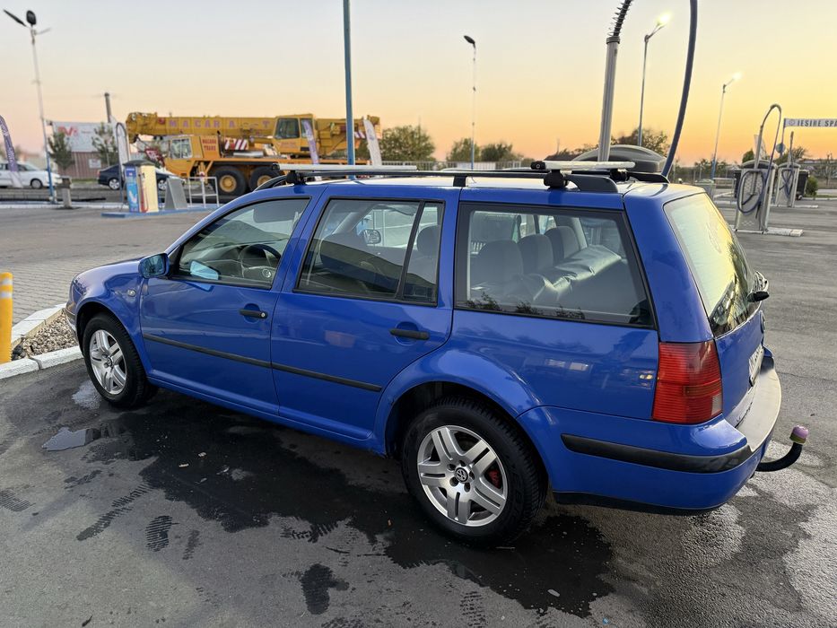 VOLKSWAGEN Golf 2000 — imagine 3