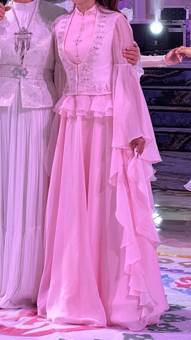 Продаю платье на узату Азамат Аргимбаев