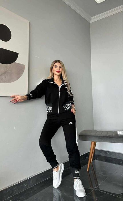 Дамски комплекти