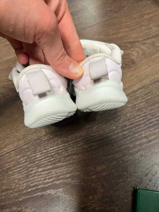 Маратонки Nike за момичета, размер 22